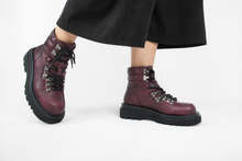 Carica l'immagine nel visualizzatore di Gallery, Stivaletti Donna colore Bordeaux
