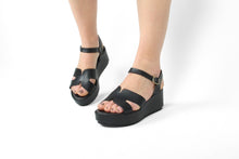 Carica l'immagine nel visualizzatore di Gallery, Sandali Donna In Pelle Colore Nero