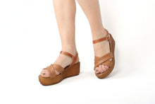 Carica l'immagine nel visualizzatore di Gallery, Sandali Donna In Pelle Colore Cuoio