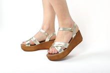 Carica l'immagine nel visualizzatore di Gallery, Sandali Donna In Pelle Colore Dorato
