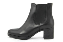 Carica l'immagine nel visualizzatore di Gallery, Stivaletti Donna in pelle colore Nero