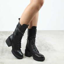 Carica l'immagine nel visualizzatore di Gallery, Stivaletti Donna colore Nero