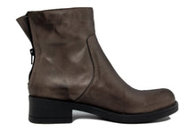 Carica l'immagine nel visualizzatore di Gallery, Stivaletto Donna in Pelle Marrone