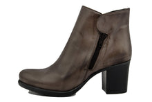 Carica l'immagine nel visualizzatore di Gallery, Stivaletto con tacco Donna in Pelle Marrone