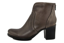 Carica l'immagine nel visualizzatore di Gallery, Stivaletto con tacco Donna in Pelle Marrone