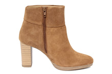 Carica l'immagine nel visualizzatore di Gallery, Stivaletto Donna In Pelle Cuoio