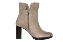 Carica l'immagine nel visualizzatore di Gallery, Stivaletto con tacco Donna in Pelle Beige