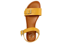 Carica l'immagine nel visualizzatore di Gallery, Sandali flat Donna in Pelle Giallo