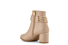 Carica l'immagine nel visualizzatore di Gallery, Stivaletti Donna colore Beige