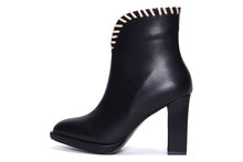 Carica l'immagine nel visualizzatore di Gallery, Stivaletti Donna colore Nero