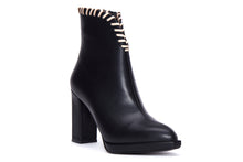 Carica l'immagine nel visualizzatore di Gallery, Stivaletti Donna colore Nero