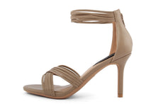 Carica l&#39;immagine nel visualizzatore di Gallery, Sandali Donna colore Beige
