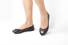 Carica l&#39;immagine nel visualizzatore di Gallery, Ballerine Donna In Pelle Colore Grigio
