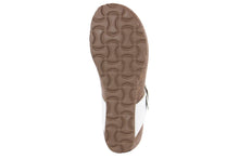 Carica l&#39;immagine nel visualizzatore di Gallery, Sandali flat Donna in Sintetico Bianco
