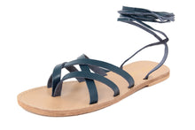 Carica l&#39;immagine nel visualizzatore di Gallery, Sandalo flat Donna in pelle colore Blu
