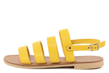 Carica l&#39;immagine nel visualizzatore di Gallery, Sandalo flat in Pelle Giallo
