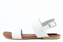 Carica l&#39;immagine nel visualizzatore di Gallery, Sandali Flat Made in Italy in pelle colore Bianco
