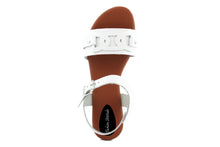 Carica l&#39;immagine nel visualizzatore di Gallery, Sandali Flat Made in Italy in pelle colore Bianco
