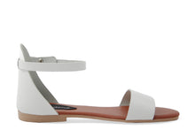 Carica l&#39;immagine nel visualizzatore di Gallery, Sandali Flat Made in Italy in pelle colore Bianco
