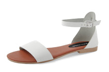Carica l&#39;immagine nel visualizzatore di Gallery, Sandali Flat Made in Italy in pelle colore Bianco
