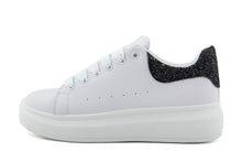Carica l&#39;immagine nel visualizzatore di Gallery, Sneakers Donna colore Bianco con Glitter
