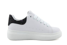 Carica l&#39;immagine nel visualizzatore di Gallery, Sneakers Donna colore Bianco con Glitter

