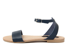 Carica l&#39;immagine nel visualizzatore di Gallery, Sandali Flat Made in Italy in pelle colore Blu
