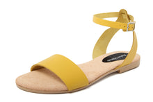 Carica l&#39;immagine nel visualizzatore di Gallery, Sandali Flat Made in Italy in pelle colore Giallo
