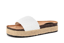 Carica l&#39;immagine nel visualizzatore di Gallery, Sandali platform Donna colore Bianco
