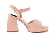 Carica l&#39;immagine nel visualizzatore di Gallery, Sandali Donna colore Beige
