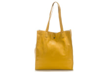 Carica l&#39;immagine nel visualizzatore di Gallery, Borse Donna colore Giallo in pelle Made in Italy
