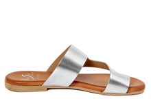 Carica l&#39;immagine nel visualizzatore di Gallery, Sandali flat Donna in Pelle Argentato
