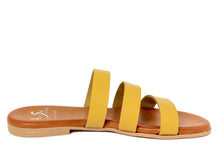 Carica l&#39;immagine nel visualizzatore di Gallery, Sandali flat Donna in Pelle Giallo
