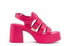 Carica l&#39;immagine nel visualizzatore di Gallery, Sandali Donna colore Fuxia
