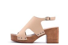 Carica l&#39;immagine nel visualizzatore di Gallery, Sandali Donna colore Beige
